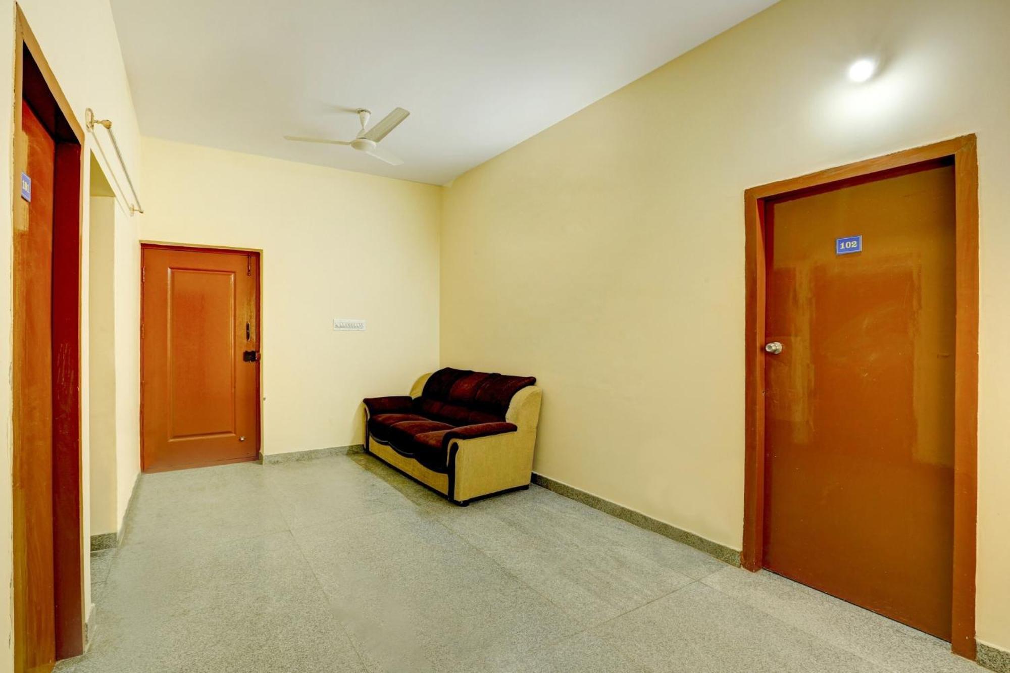 Collection O Relax Stay Apartments Bangalore Bagian luar foto